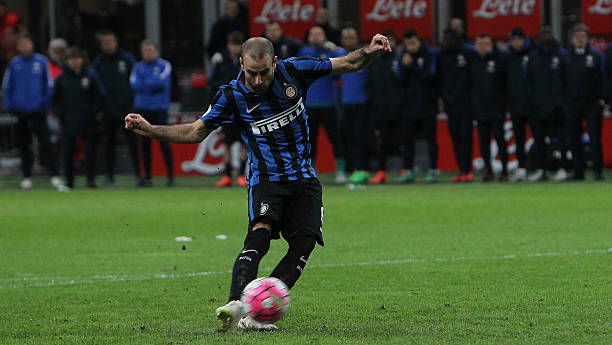 越表现吸引 越表现吸引